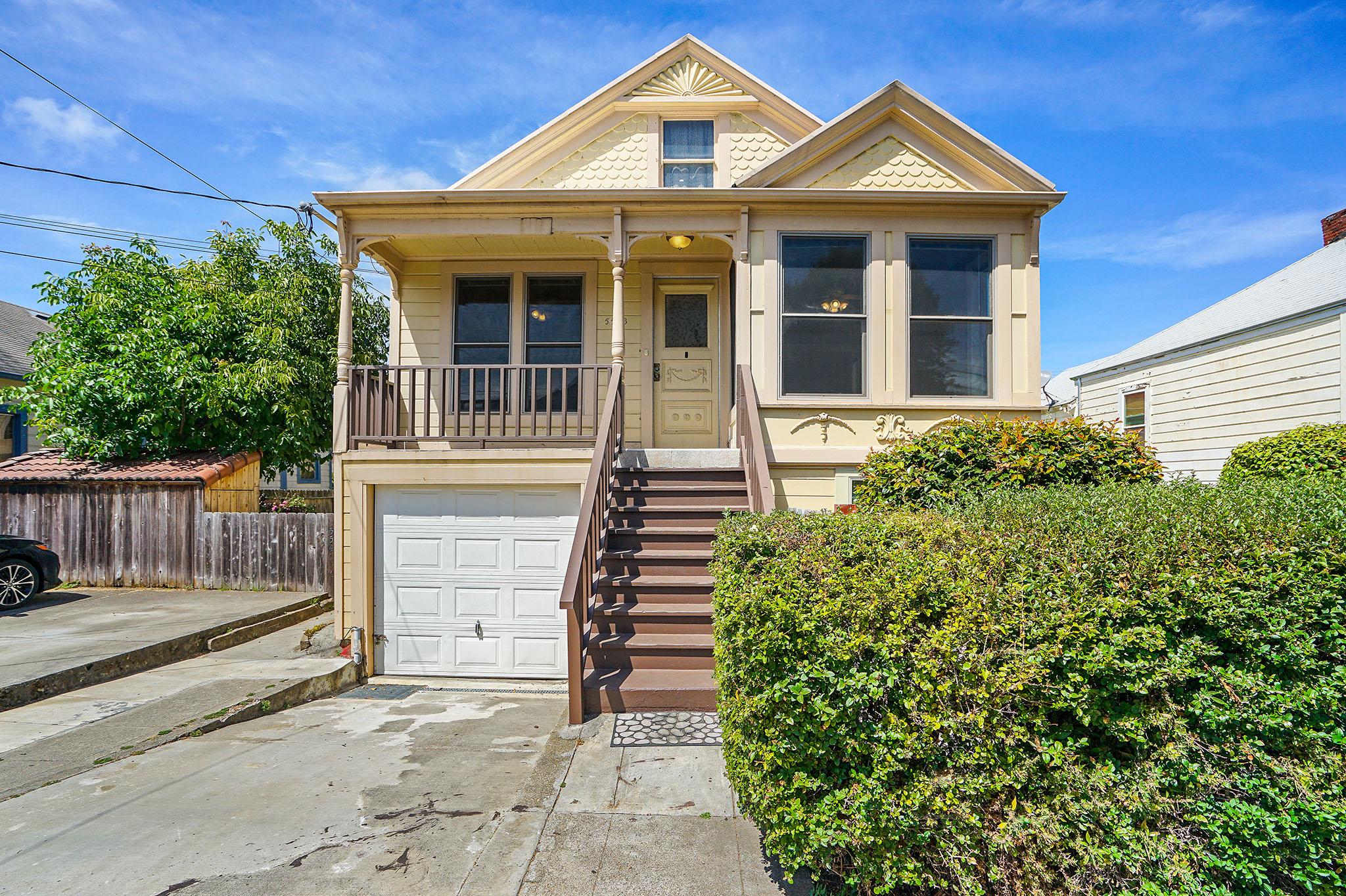 5553 Vallejo Street 1